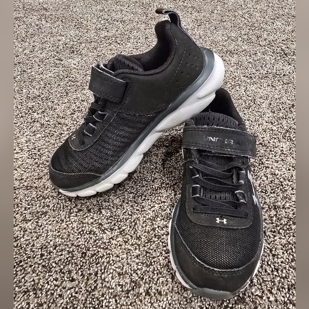 Under Armour Kids Black and White Sneakers